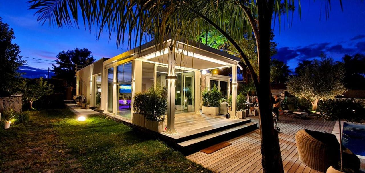 T Villa Калатабиано Екстериор снимка
