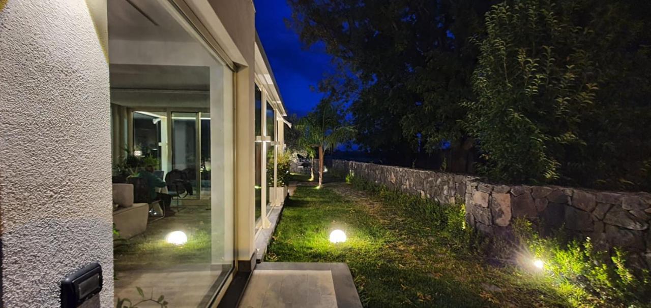 T Villa Калатабиано Екстериор снимка